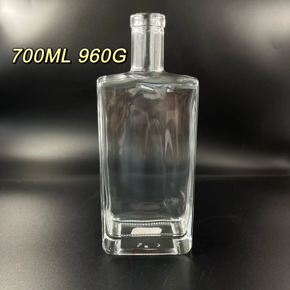 Manufacture Price 500ml 700ml 750ml Clear Empty Olso Vodka Liquor Gin Rum 700ml Vodka Glass Bottle with Cork Caps